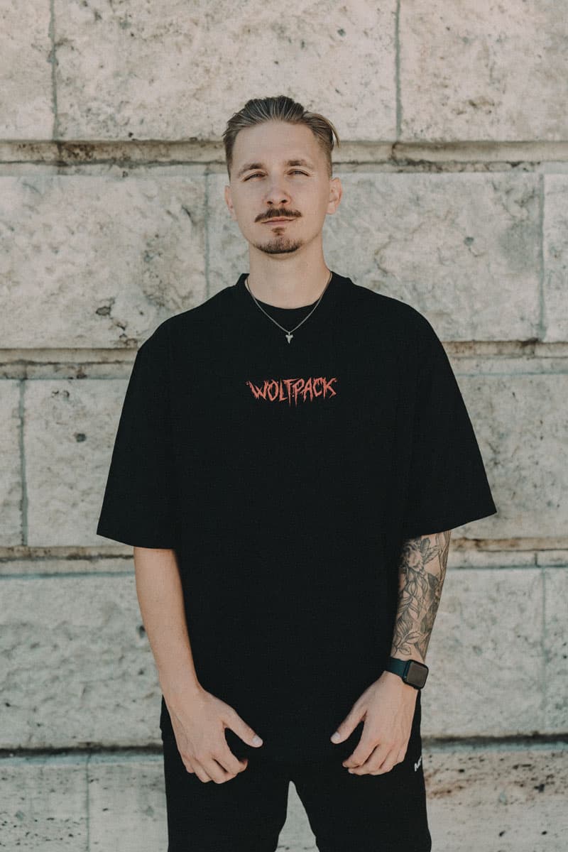 Black oversized t-shirt with FOX SPIRIT OVERSIZED TEE UNISEX print - Wolfpack Clothing
