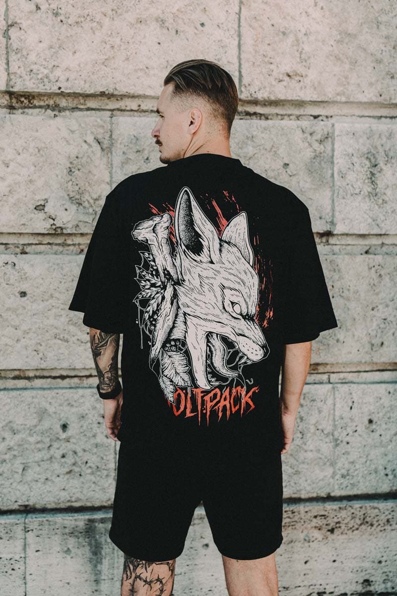 Black oversized t-shirt with FOX SPIRIT OVERSIZED TEE UNISEX print - Wolfpack Clothing