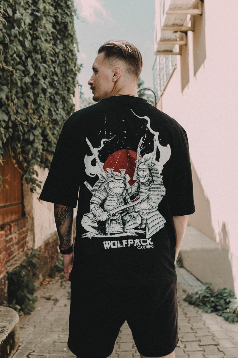 Black oversized t-shirt with KAERU OVERSIZED TEE UNISEX print - Wolfpack Clothing