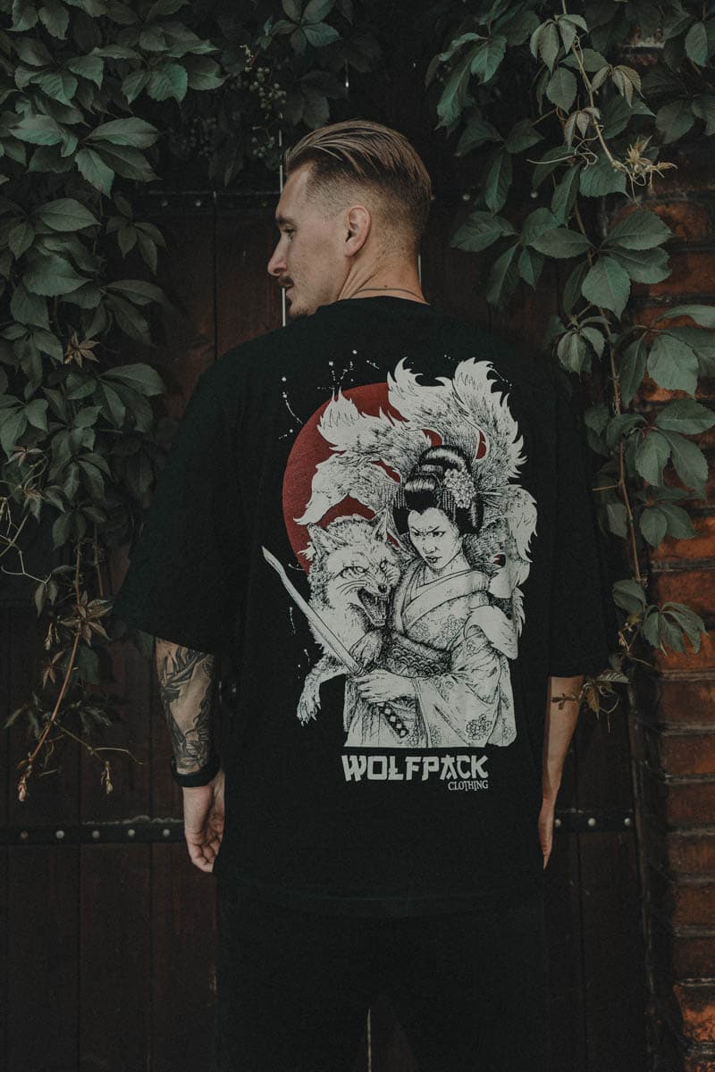 Black oversized t-shirt with KITSUNE OVERSIZED TEE UNISEX print - Wolfpack Clothing