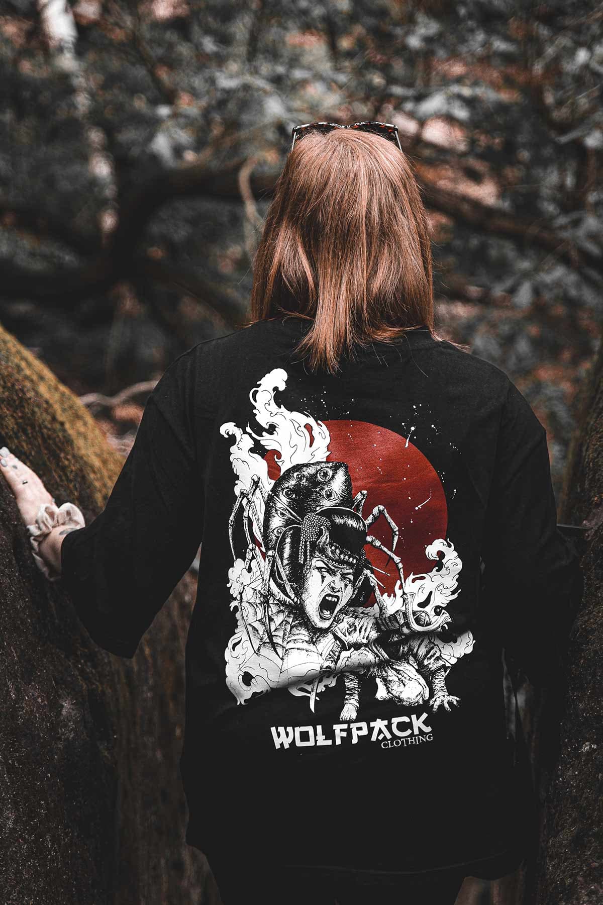 Black oversized t-shirt with JOROGUMO OVERSIZED TEE UNISEX print - Wolfpack Clothing