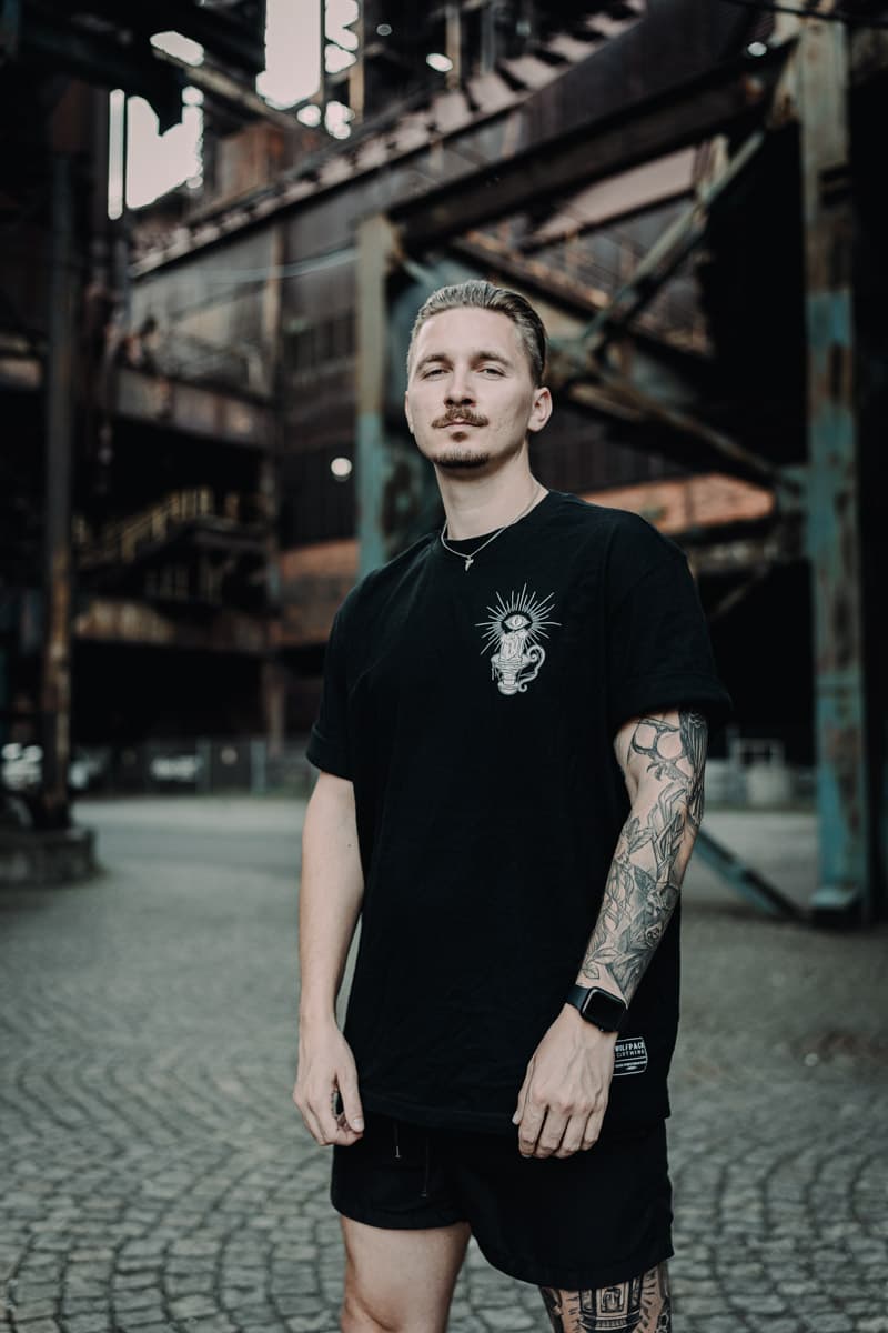 Black oversized t-shirt with MORNING STAR OVERSIZED TEE UNISEX print - Wolfpack Clothing