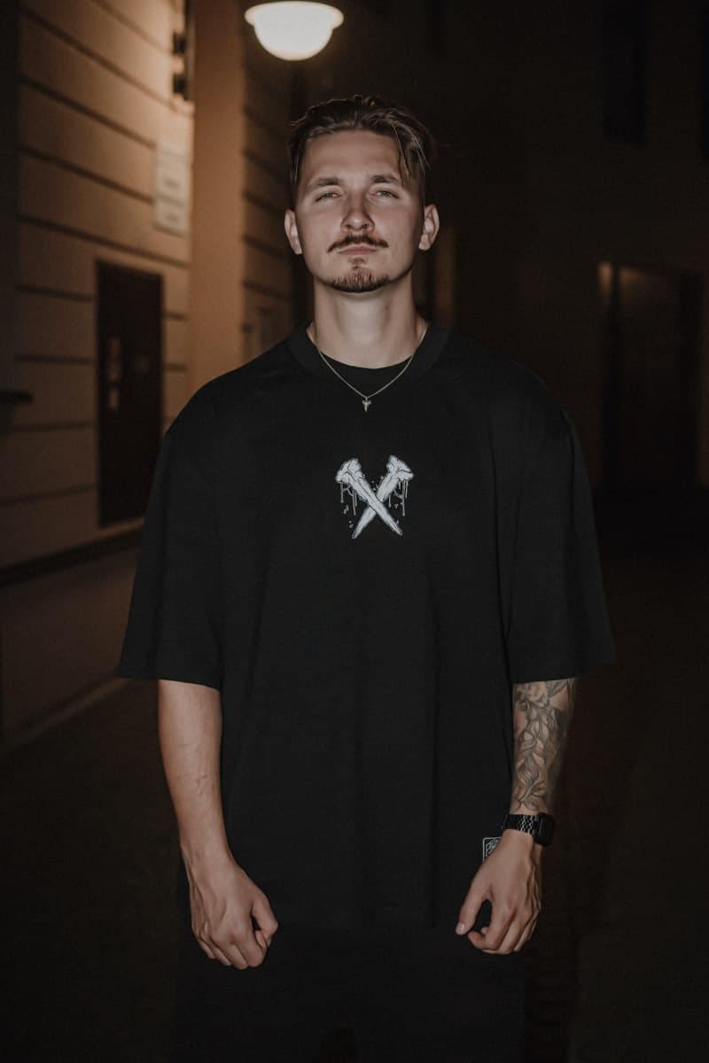 Black oversized t-shirt with UNDEAD OVERSIZED TEE UNISEX print - Wolfpack Clothing