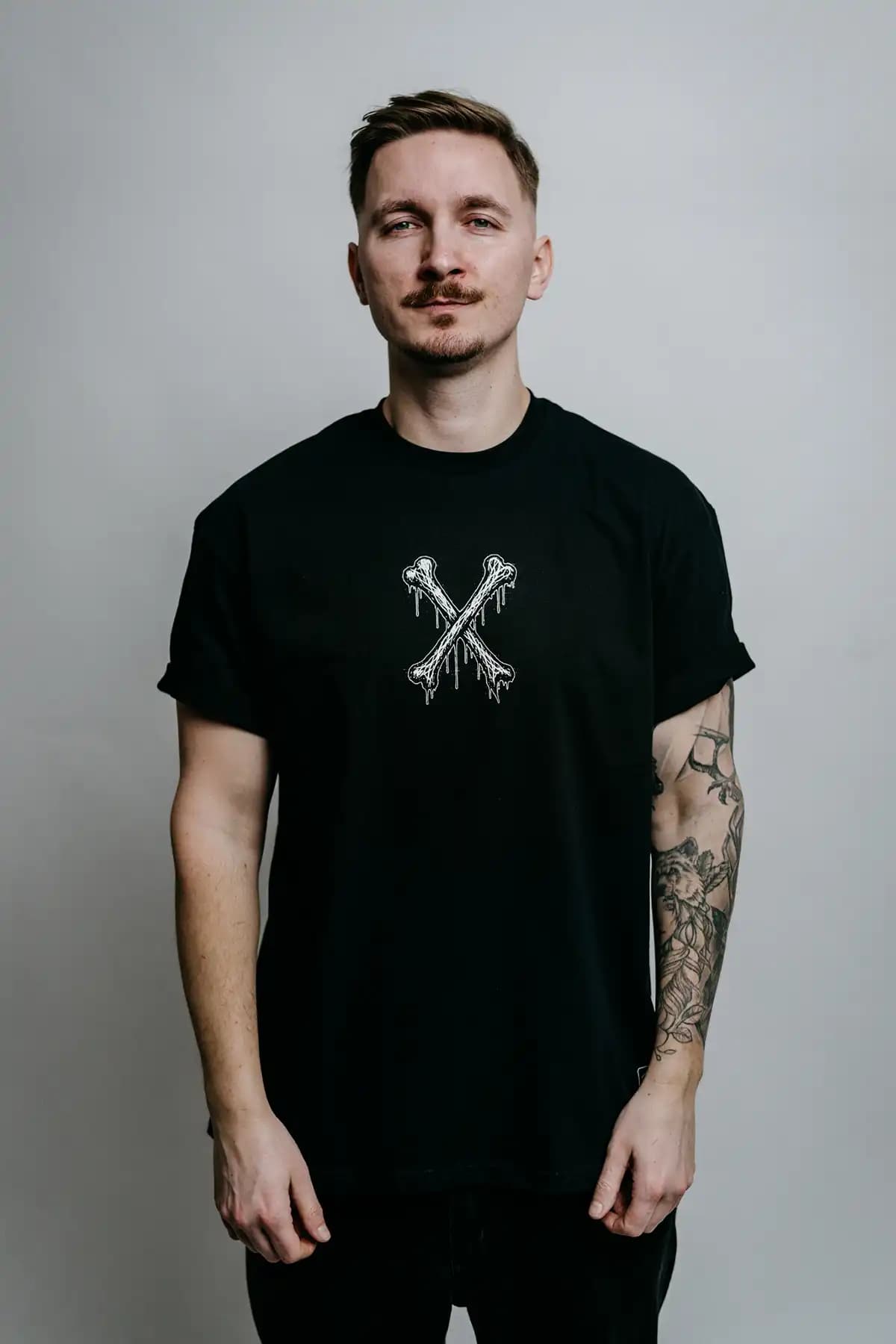 Black t-shirt with DEATHLING TEE UNISEX print - Wolfpack Clothing