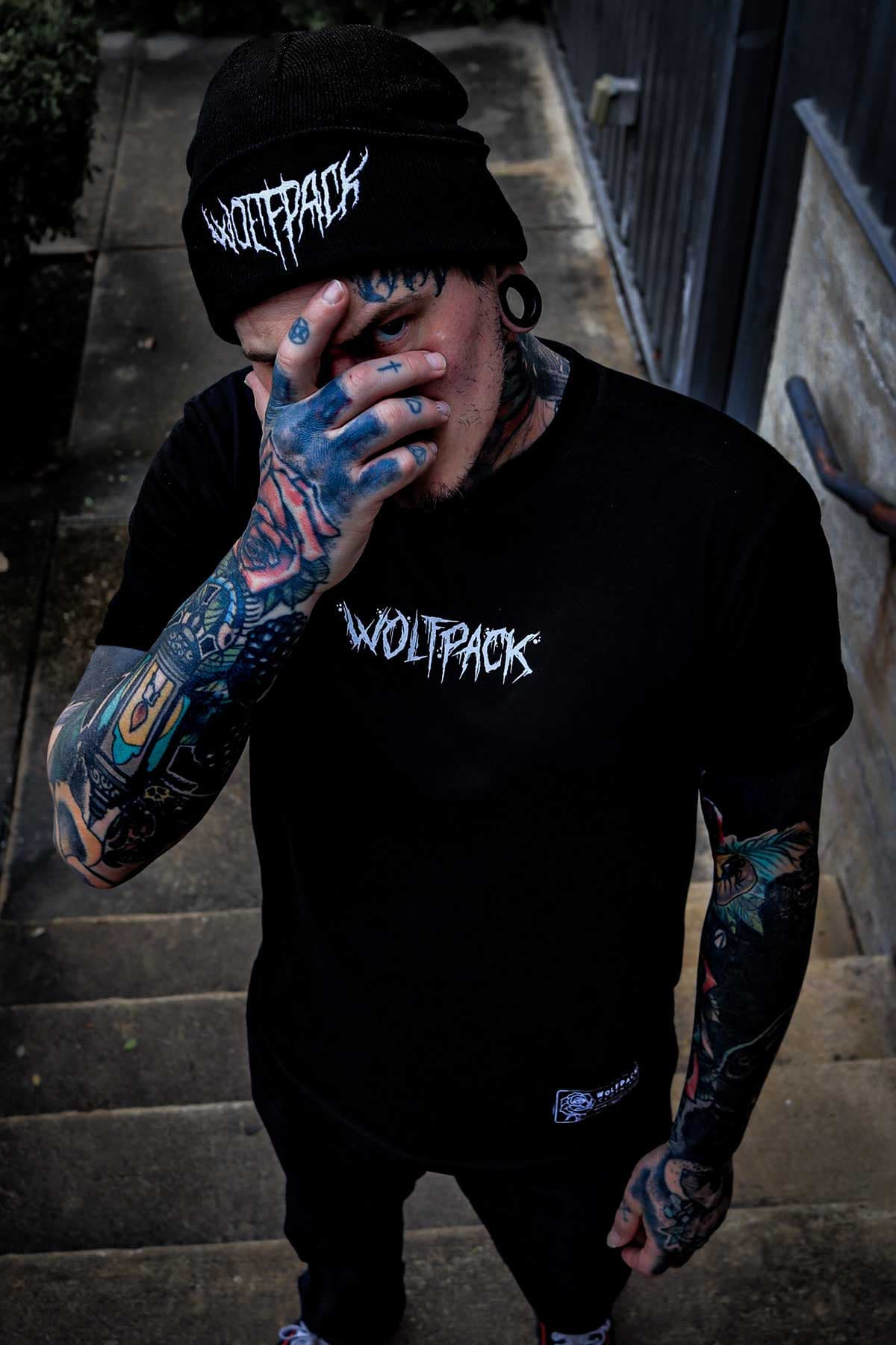 Black t-shirt with FOX SPIRIT TEE UNISEX print - Wolfpack Clothing