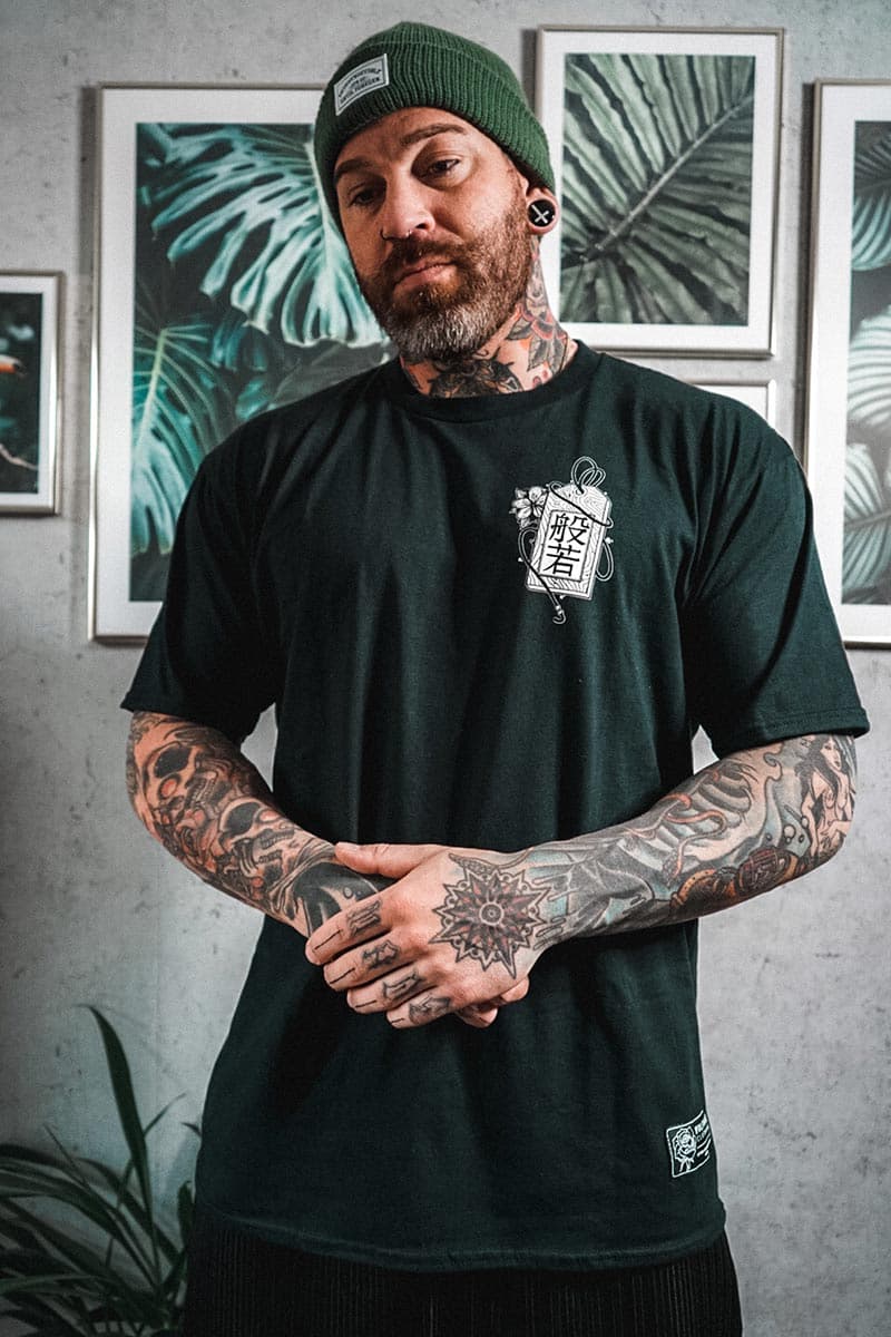 Black t-shirt with HANNYA TEE UNISEX print - Wolfpack Clothing