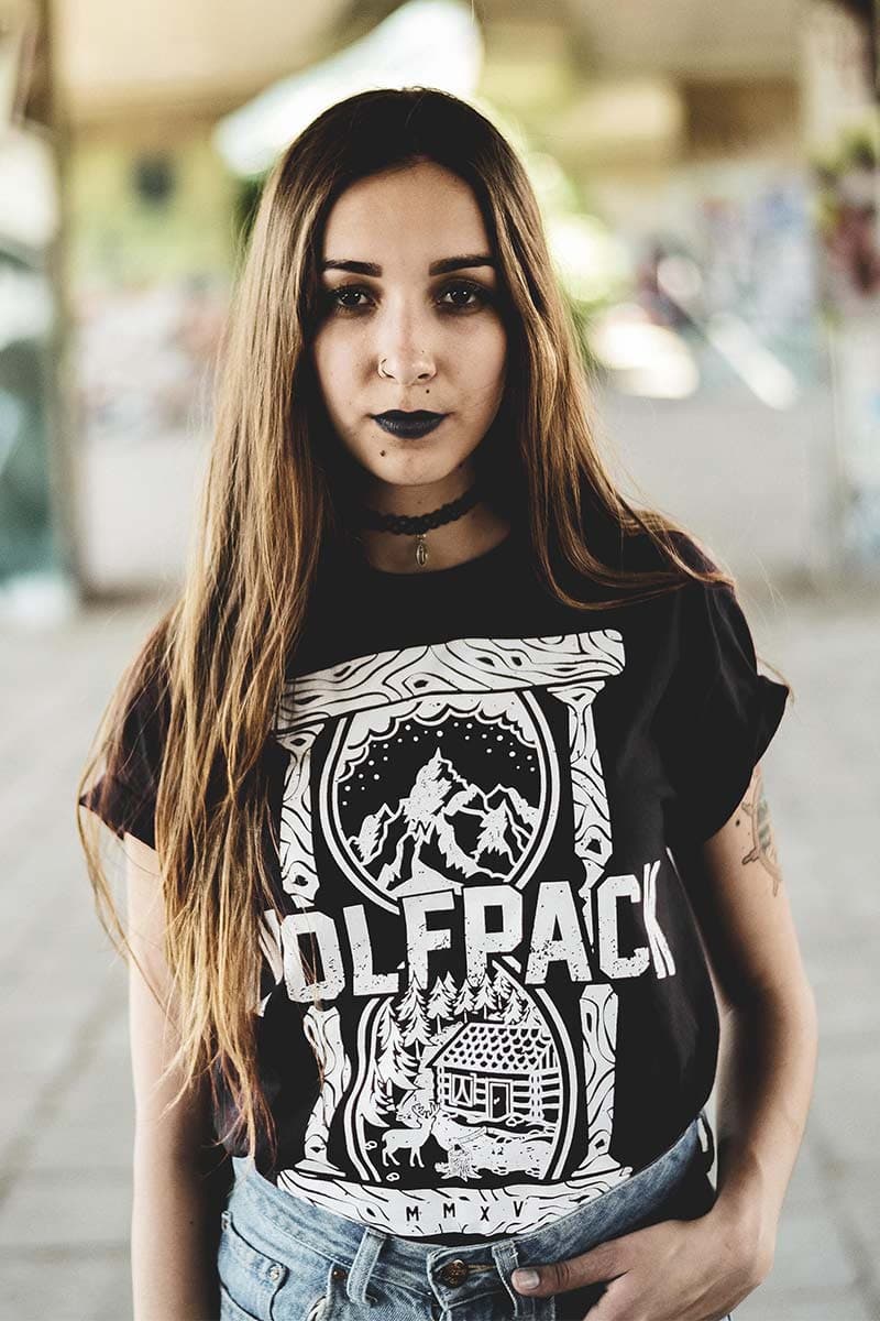 Black t-shirt with HOURGLASS TEE UNISEX print - Wolfpack Clothing