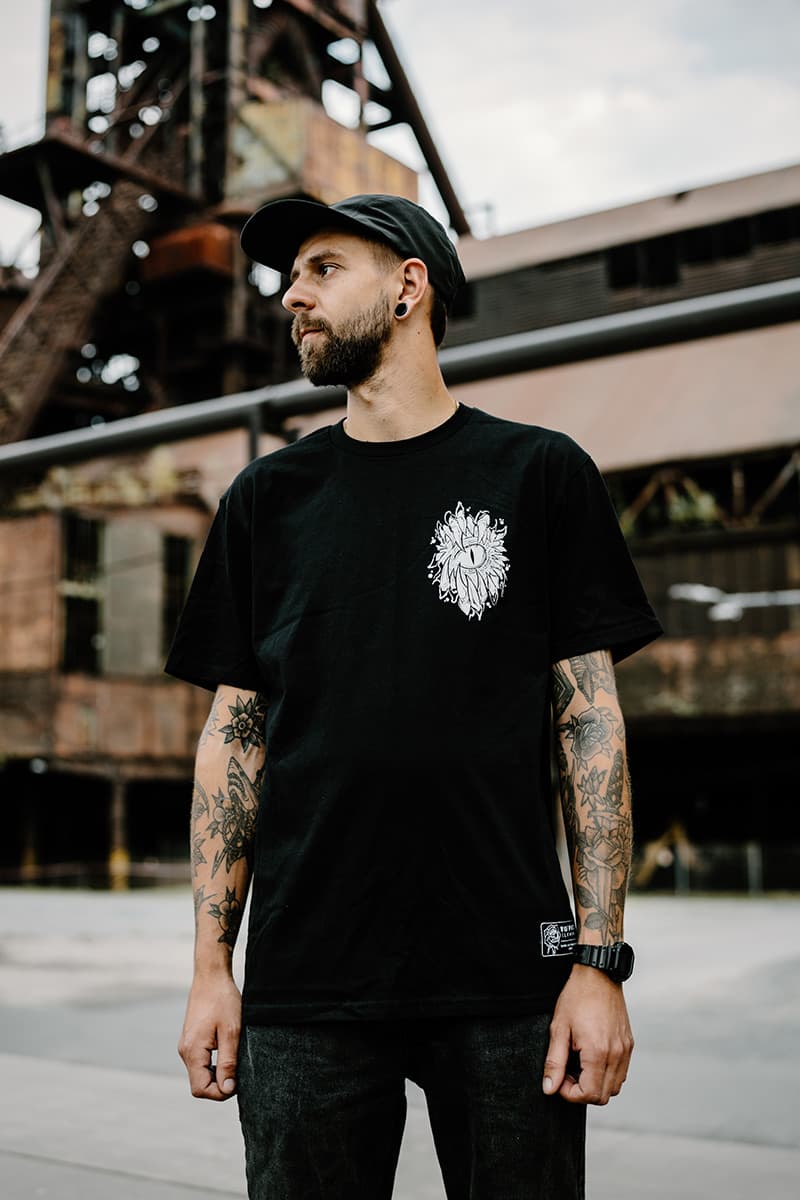 Black t-shirt with SCALES & SILENCE TEE UNISEX print - Wolfpack Clothing