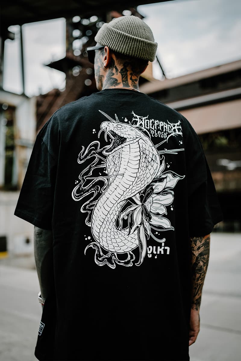 Black t-shirt with SERPENT OF SIAM TEE UNISEX print - Wolfpack Clothing