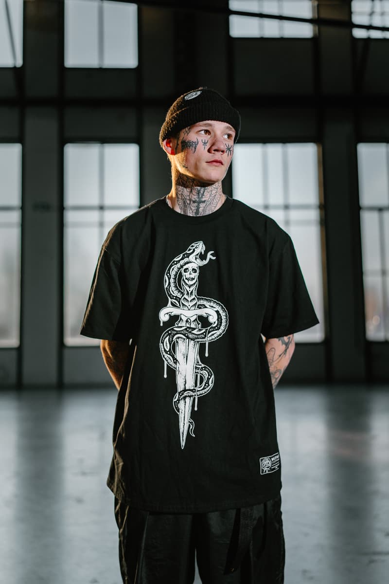 Black t-shirt with VENOM TEE UNISEX print - Wolfpack Clothing