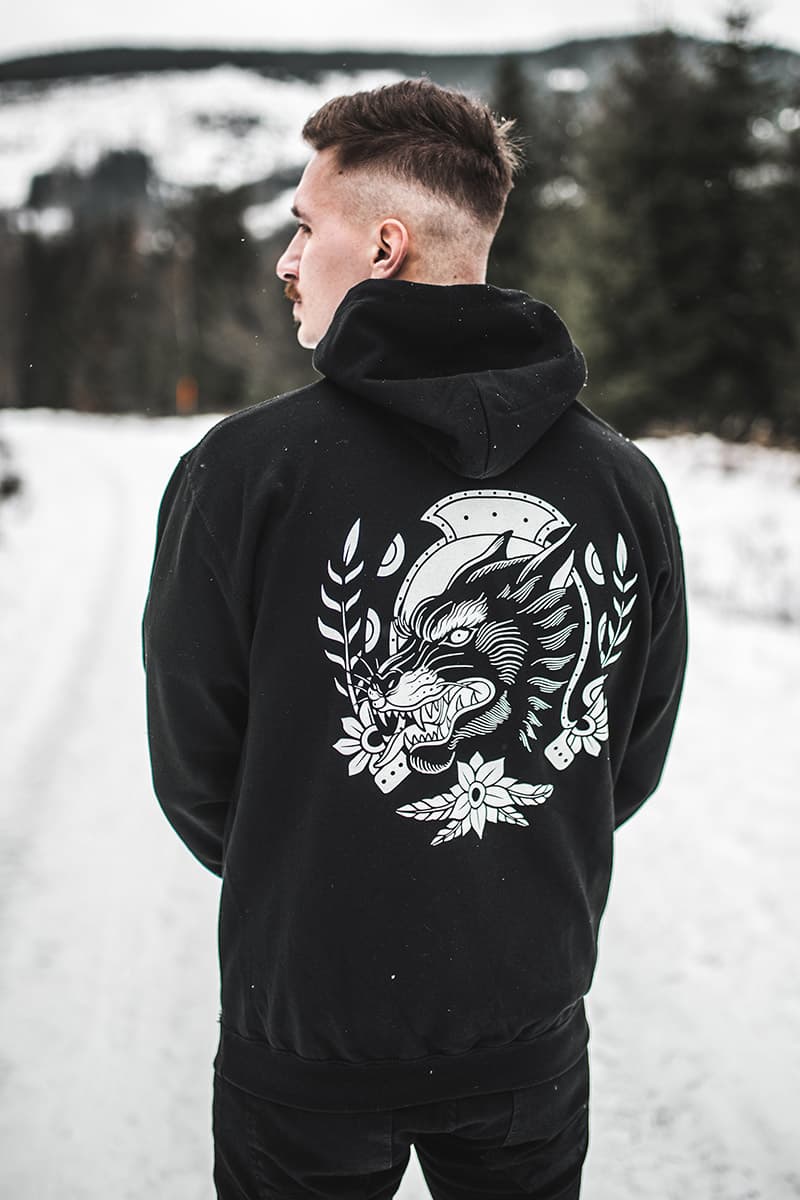 Black hoodie with OLD SCHOOL WOLF HOODIE UNISEX print - Wolfpack Clothing