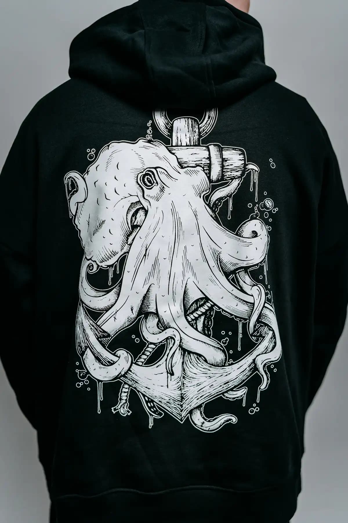 Black oversized hoodie with THE CHOKER OVERSIZED HOODIE UNISEX print - Wolfpack Clothing