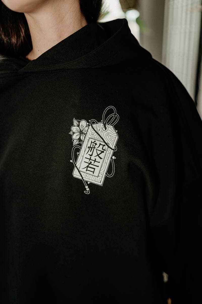 Black oversized hoodie with HANNYA OVERSIZED HOODIE UNISEX print - Wolfpack Clothing