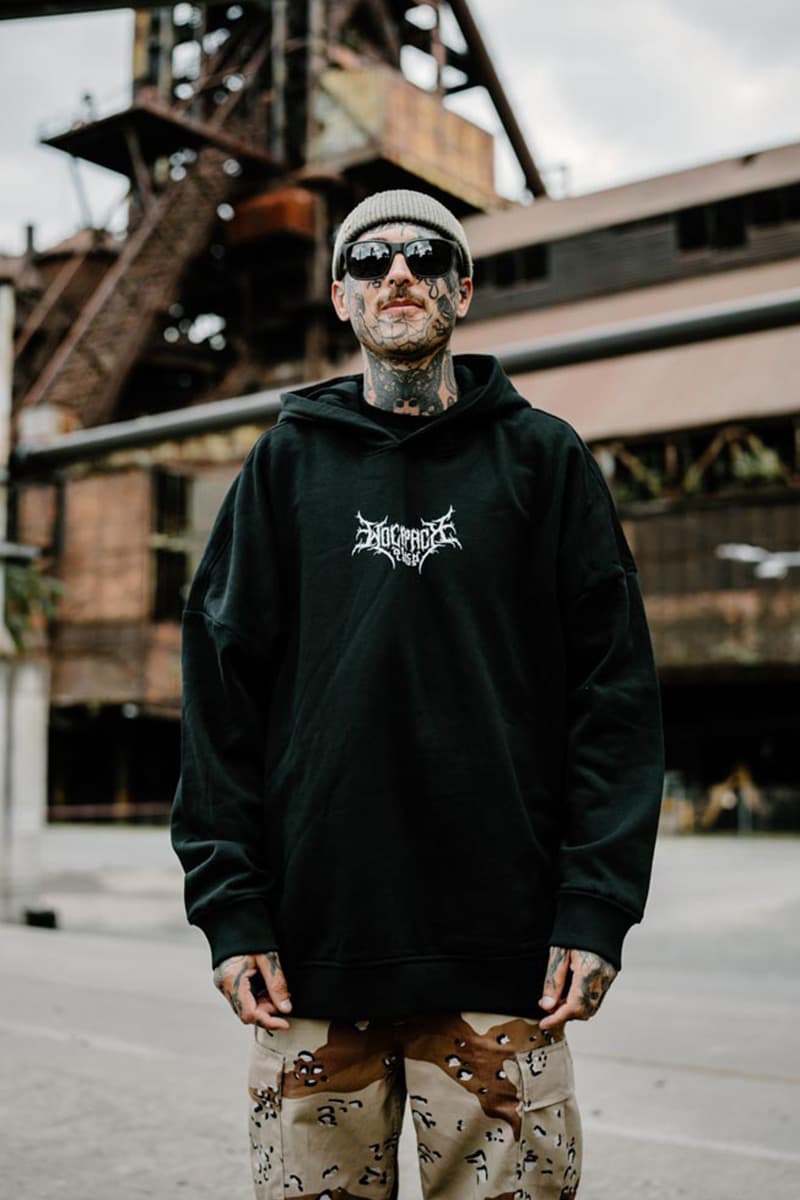 Black oversized hoodie with JUNGLE KING OVERSIZED HOODIE UNISEX print - Wolfpack Clothing
