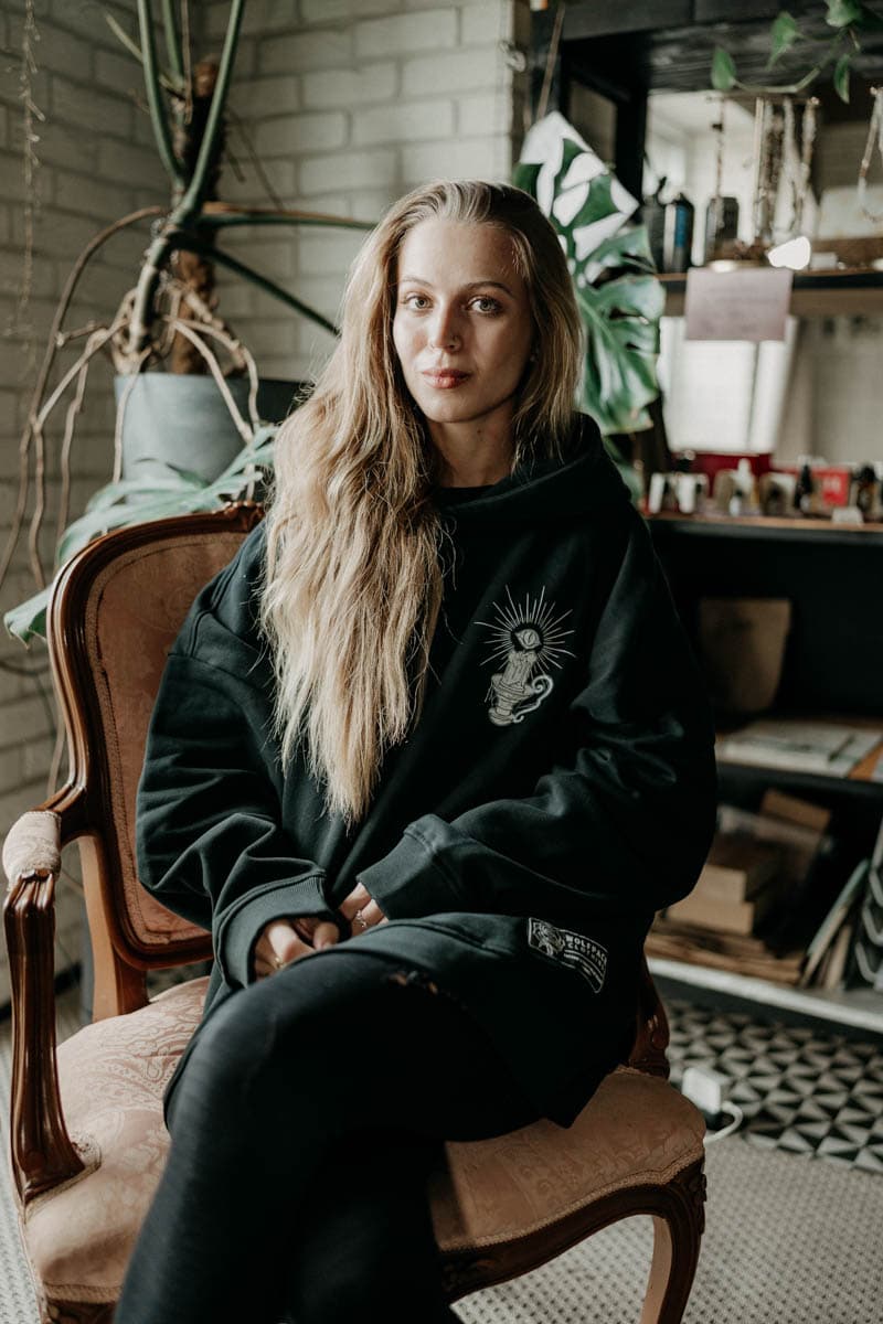 Black oversized hoodie with MORNING STAR OVERSIZED HOODIE UNISEX print - Wolfpack Clothing