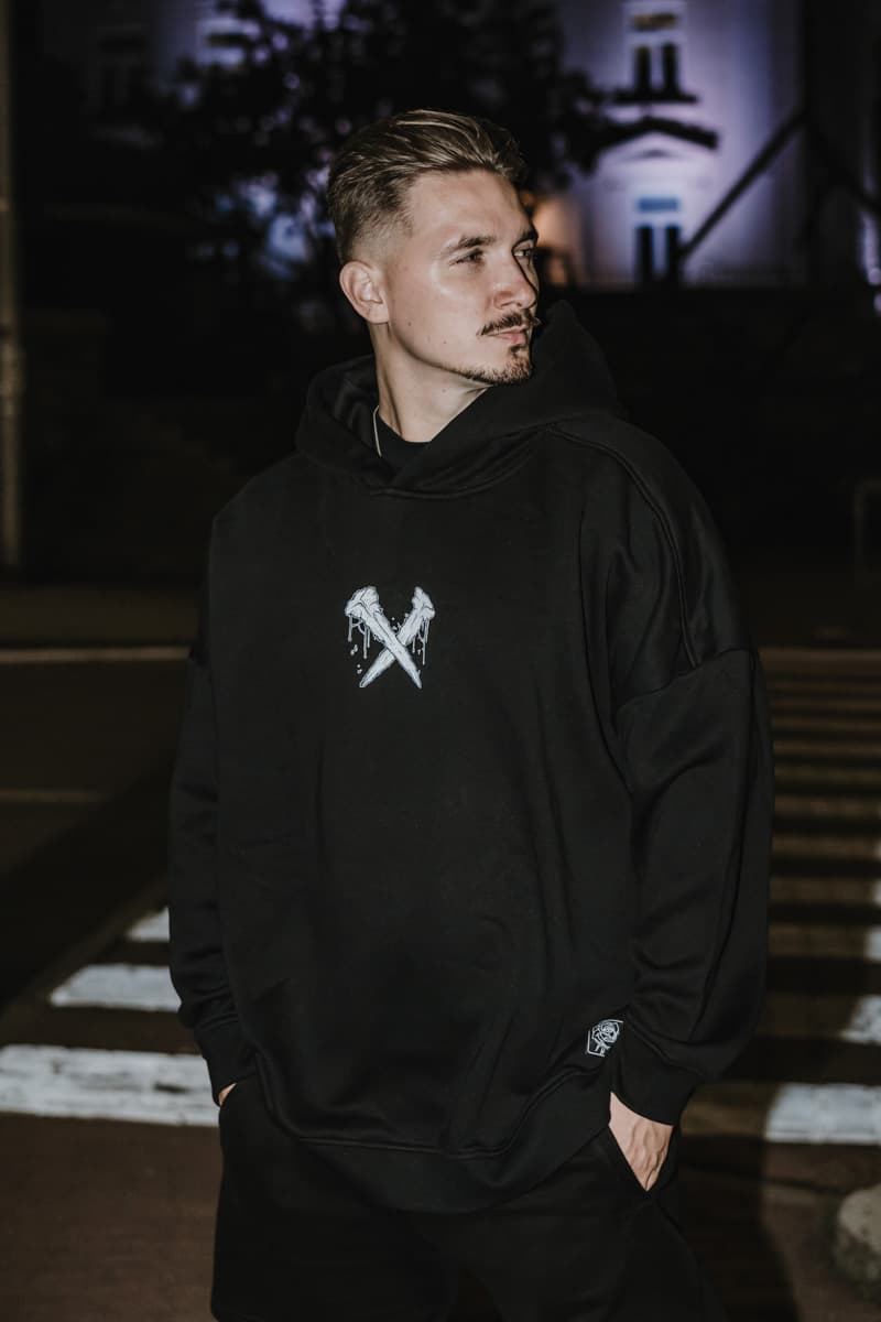 Black oversized hoodie with UNDEAD OVERSIZED HOODIE UNISEX print - Wolfpack Clothing