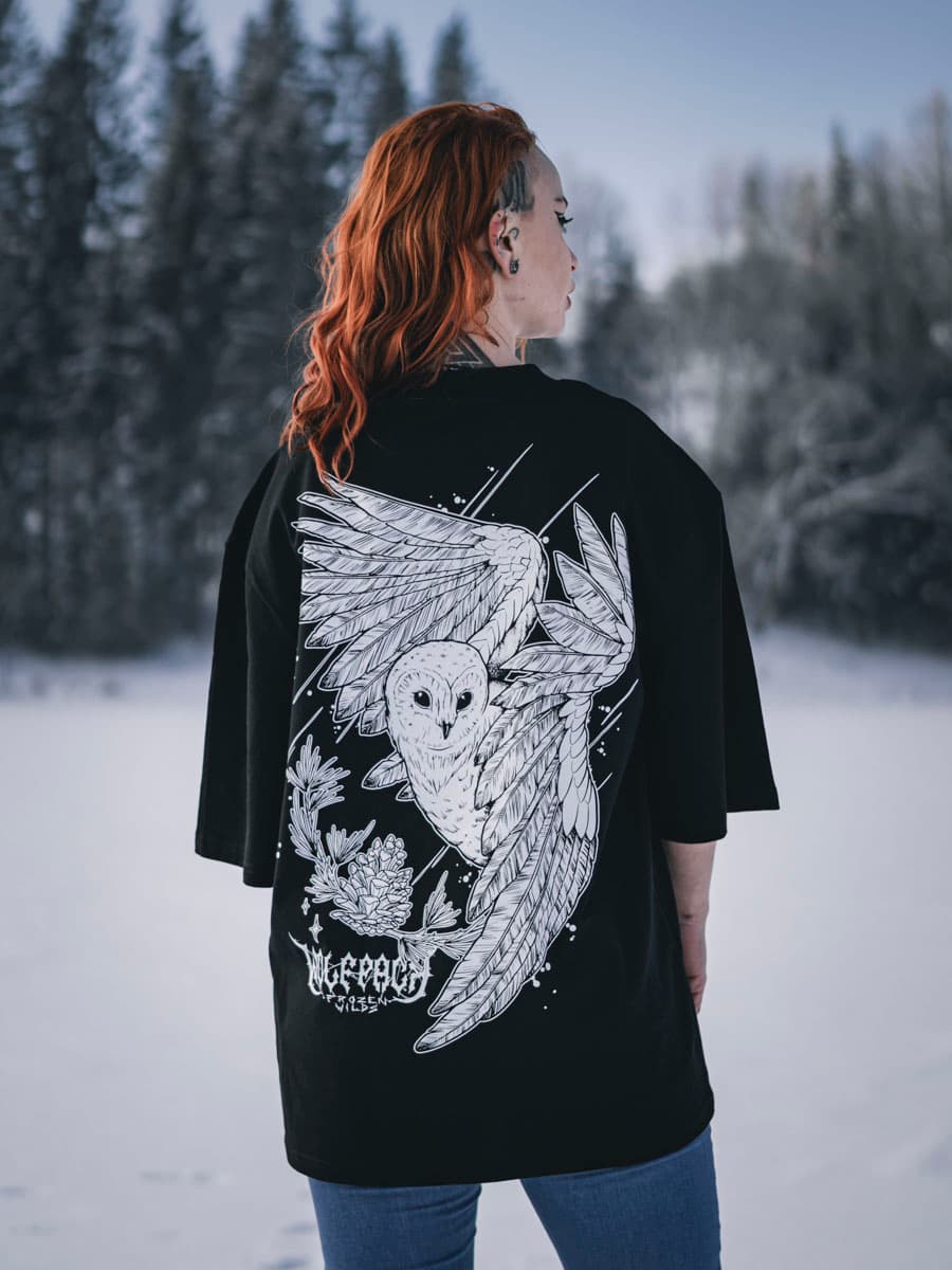 Black oversized t-shirt with ARCTIC WIND OVERSIZED TEE UNISEX print - Wolfpack Clothing