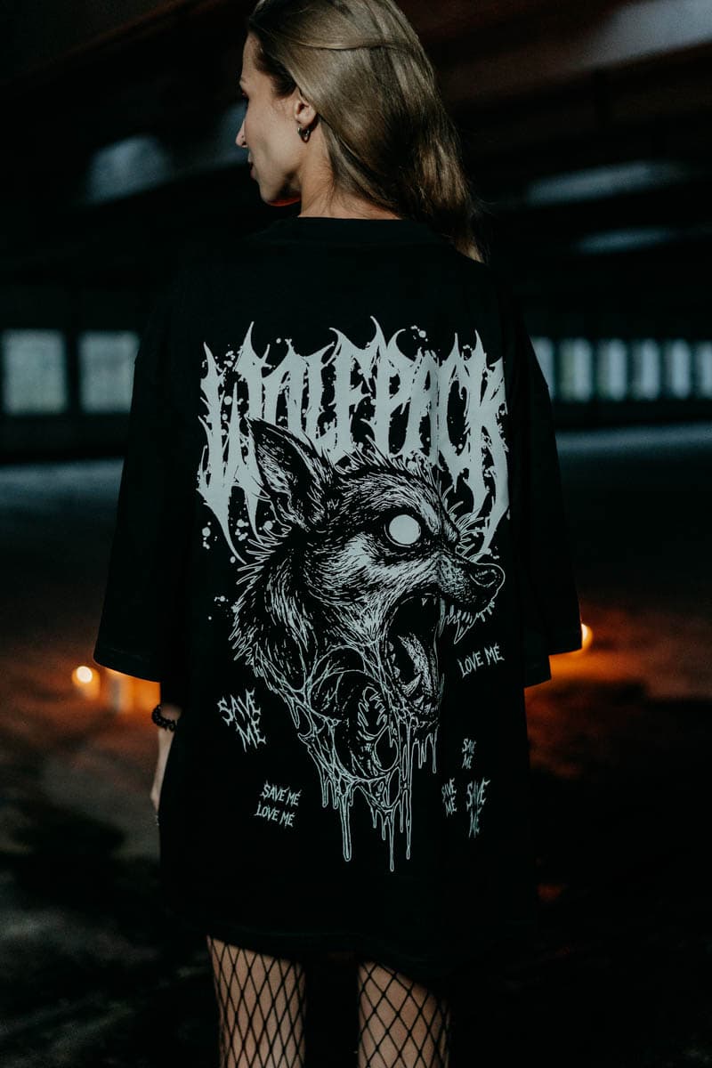 Black oversized t-shirt with ABYSS HOUND OVERSIZED TEE UNISEX print - Wolfpack Clothing