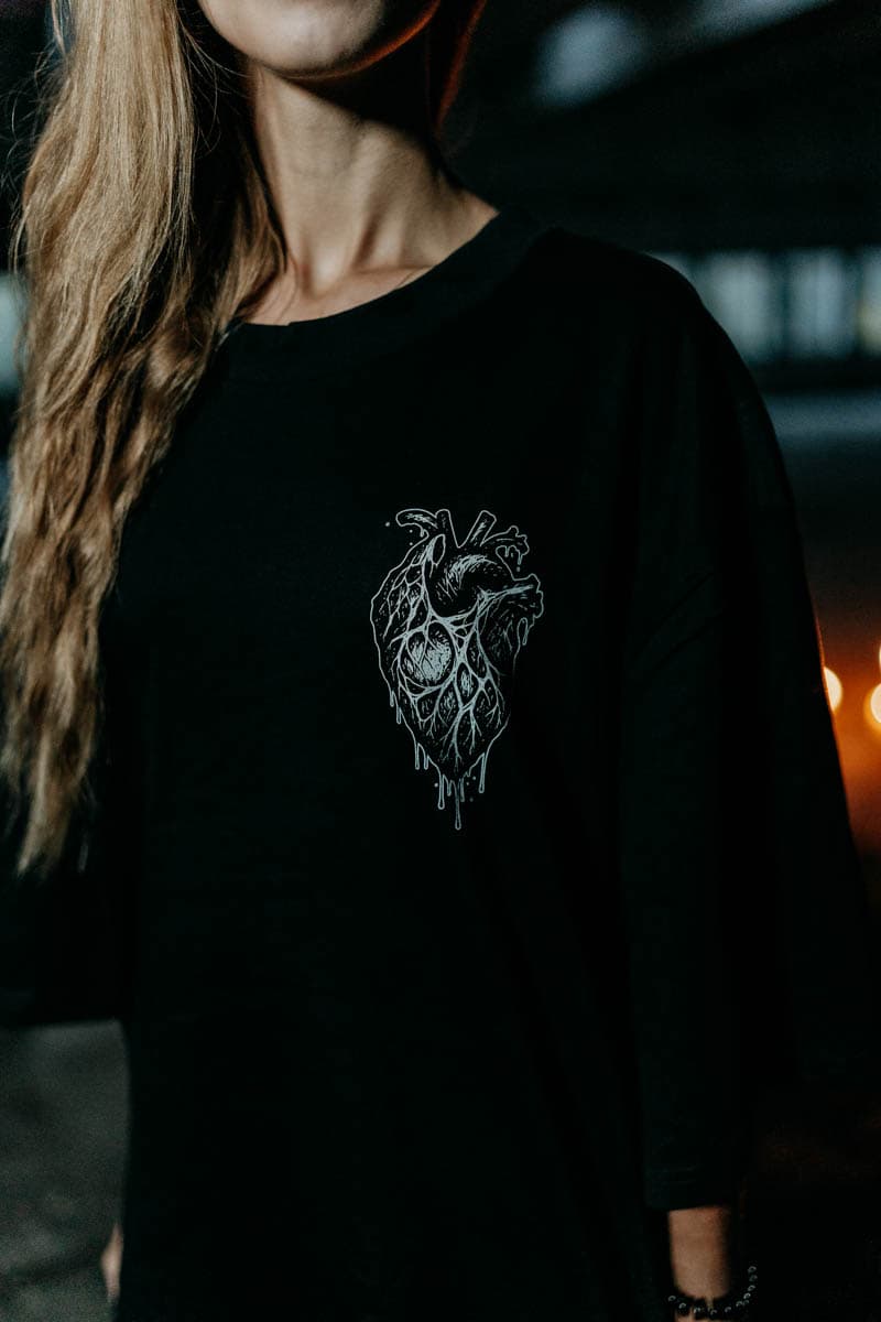Black oversized t-shirt with ABYSS HOUND OVERSIZED TEE UNISEX print - Wolfpack Clothing