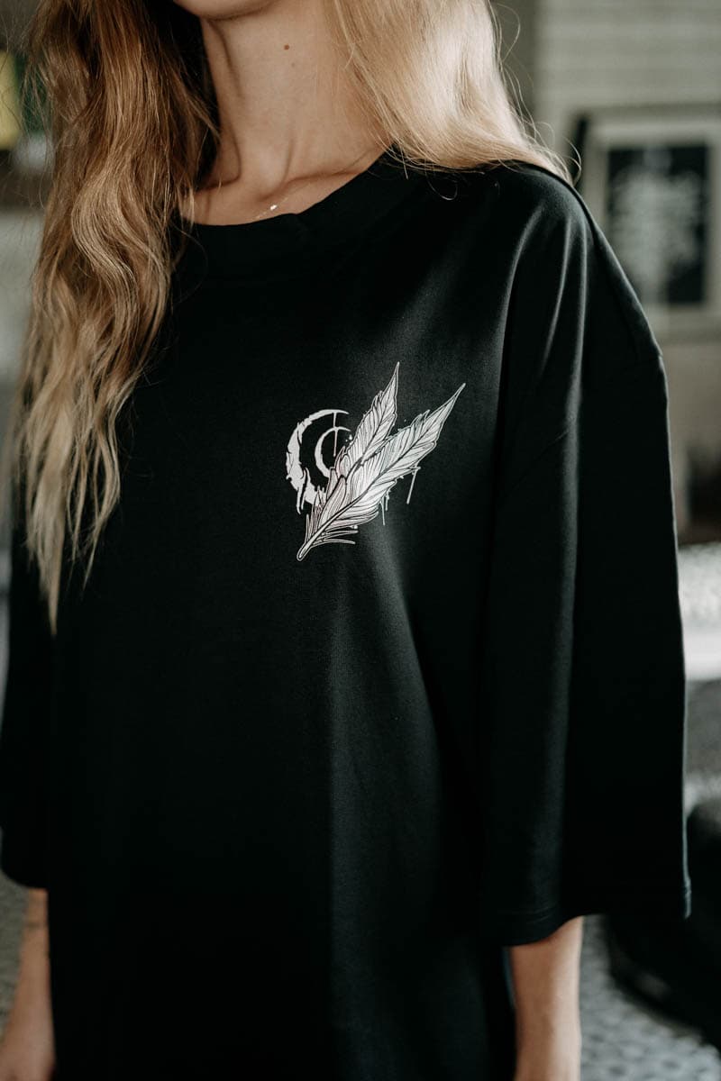 Black oversized t-shirt with CREATURE OF PREY OVERSIZED TEE UNISEX print - Wolfpack Clothing