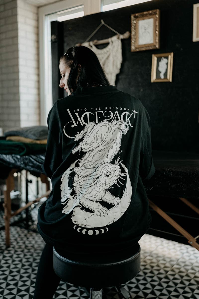 Black oversized t-shirt with INTO THE UNKNOWN OVERSIZED TEE UNISEX print - Wolfpack Clothing