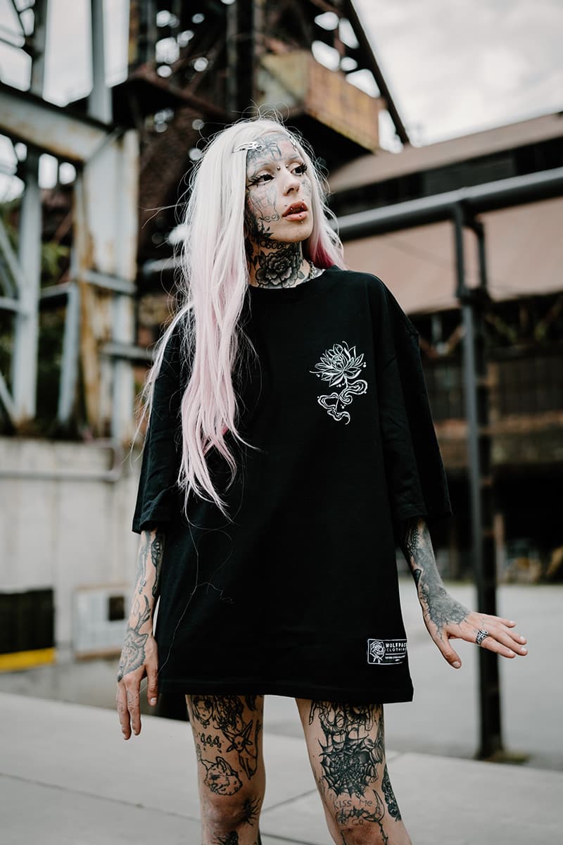 Black oversized t-shirt with SERPENT OF SIAM OVERSIZED TEE UNISEX print - Wolfpack Clothing