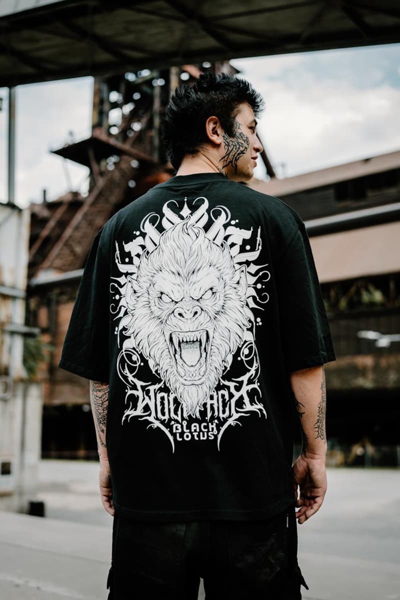 Black oversized t-shirt with TEMPLE GUARDIAN OVERSIZED TEE UNISEX print - Wolfpack Clothing