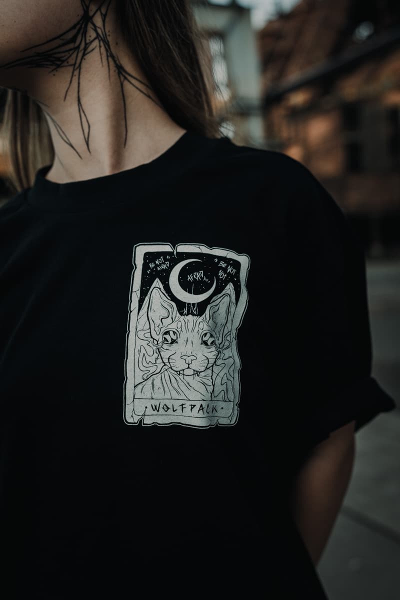 Black oversized t-shirt with THE MOON OVERSIZED TEE UNISEX print - Wolfpack Clothing
