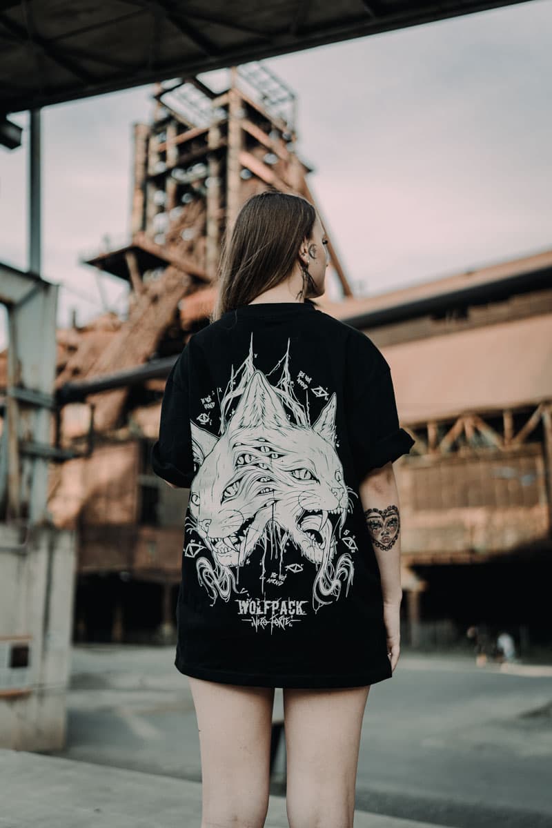 Black oversized t-shirt with THE MOON OVERSIZED TEE UNISEX print - Wolfpack Clothing