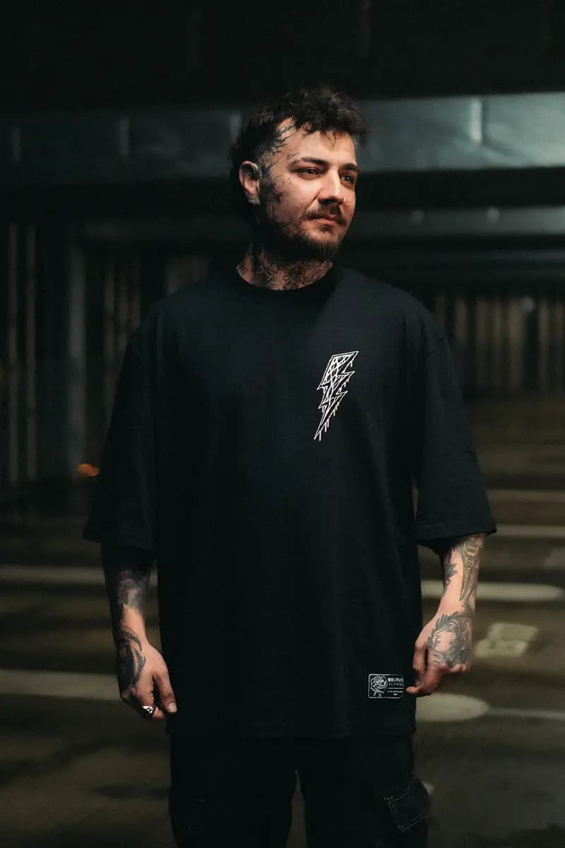 Black oversized t-shirt with VOLTGNAW OVERSIZED TEE UNISEX print - Wolfpack Clothing