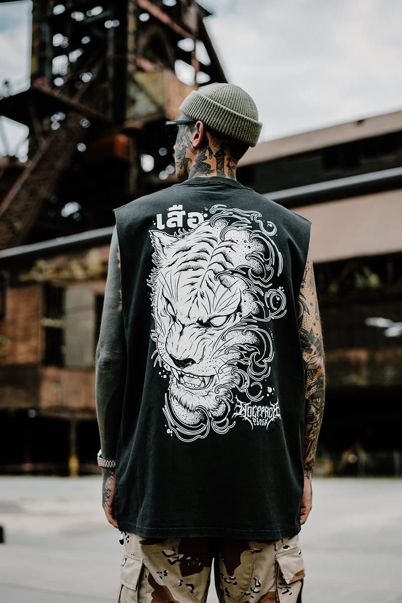 Black heavy tank top with JUNGLE KING HEAVY FADED TANK UNISEX print - Wolfpack Clothing