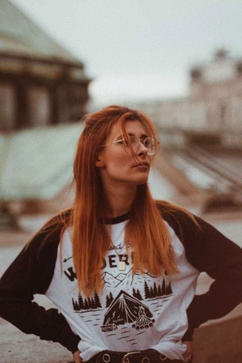 Black raglan t-shirt with NIGHT IN MOUNTAINS RAGLAN UNISEX print - Wolfpack Clothing