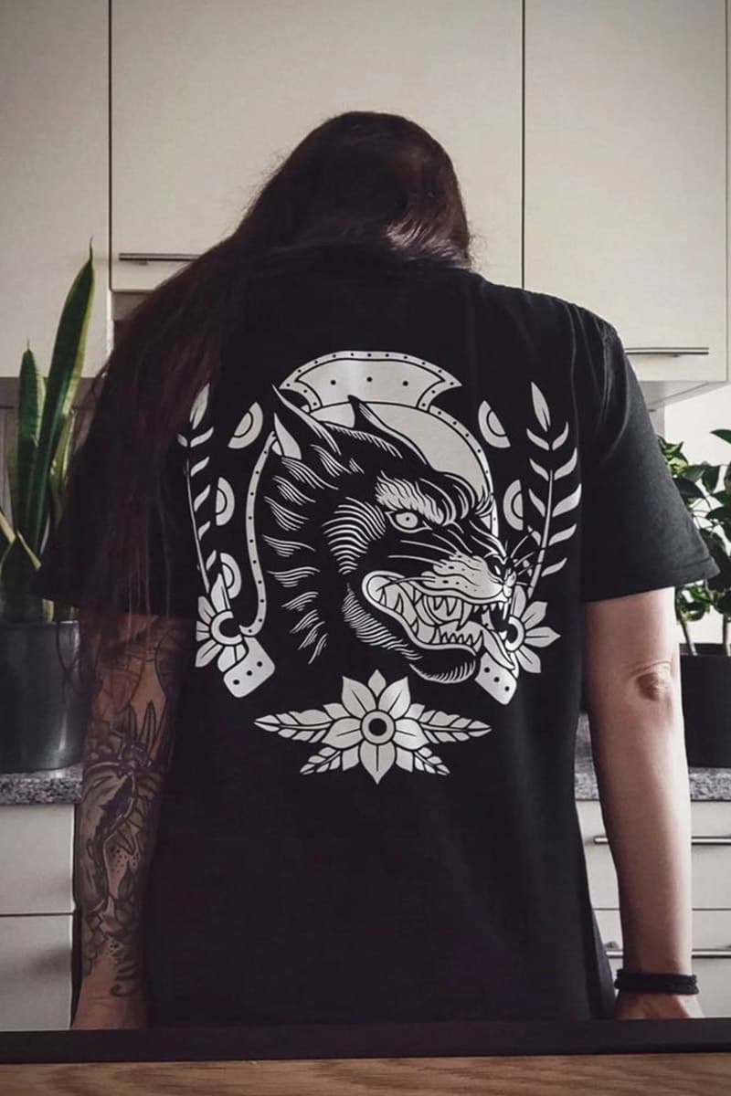 Black t-shirt with OLD SCHOOL WOLF TEE BLACK UNISEX print - Wolfpack Clothing